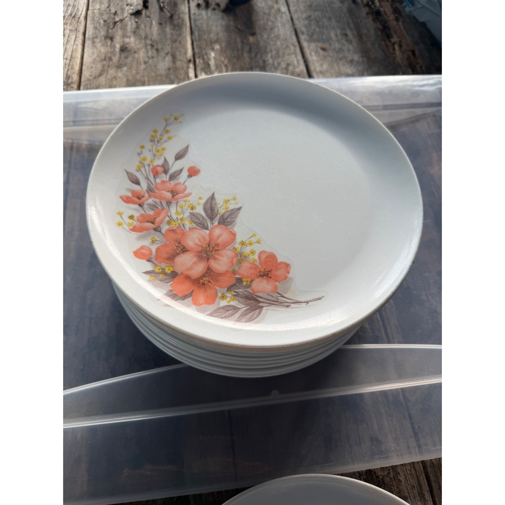 Vintage Mar-Crest Melmac Dinner Plates M 22 Floral Peach Orange Set of 13 USA